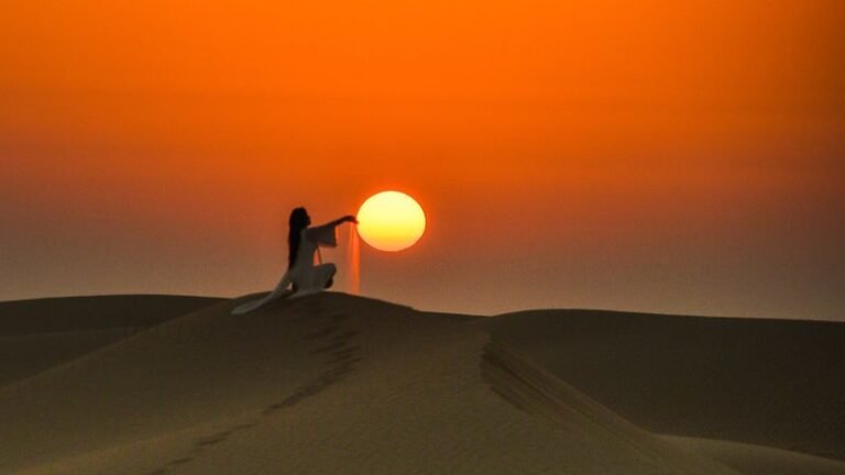 dinner in desert dubai